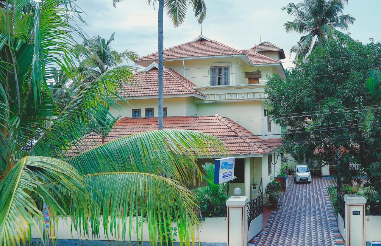 La Exotica Hotel Varkala Bagian luar foto